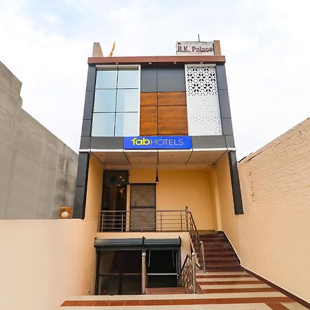 Fabhotel Rk Palace Ayodhya Zewnętrze zdjęcie