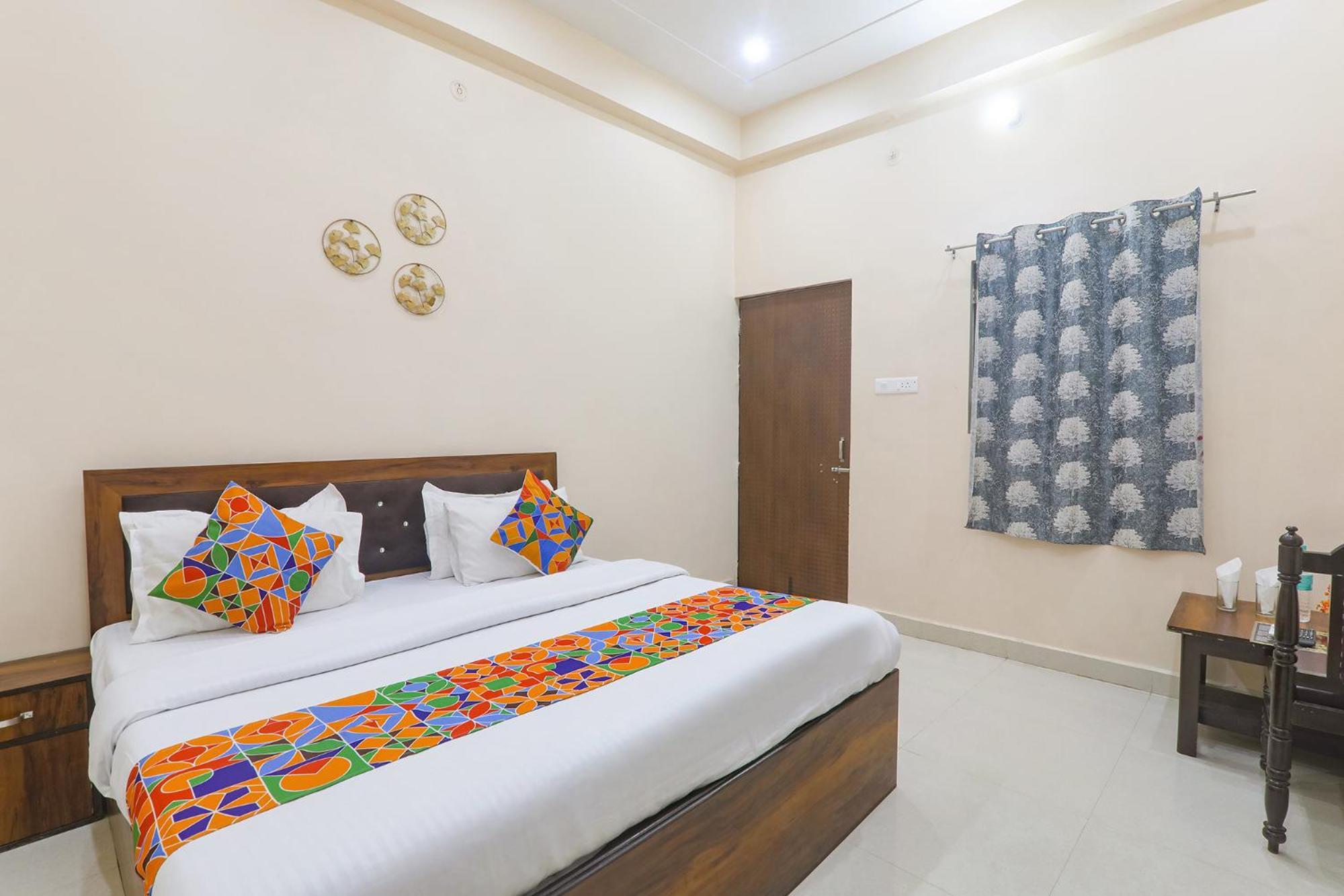 Fabhotel Rk Palace Ayodhya Zewnętrze zdjęcie