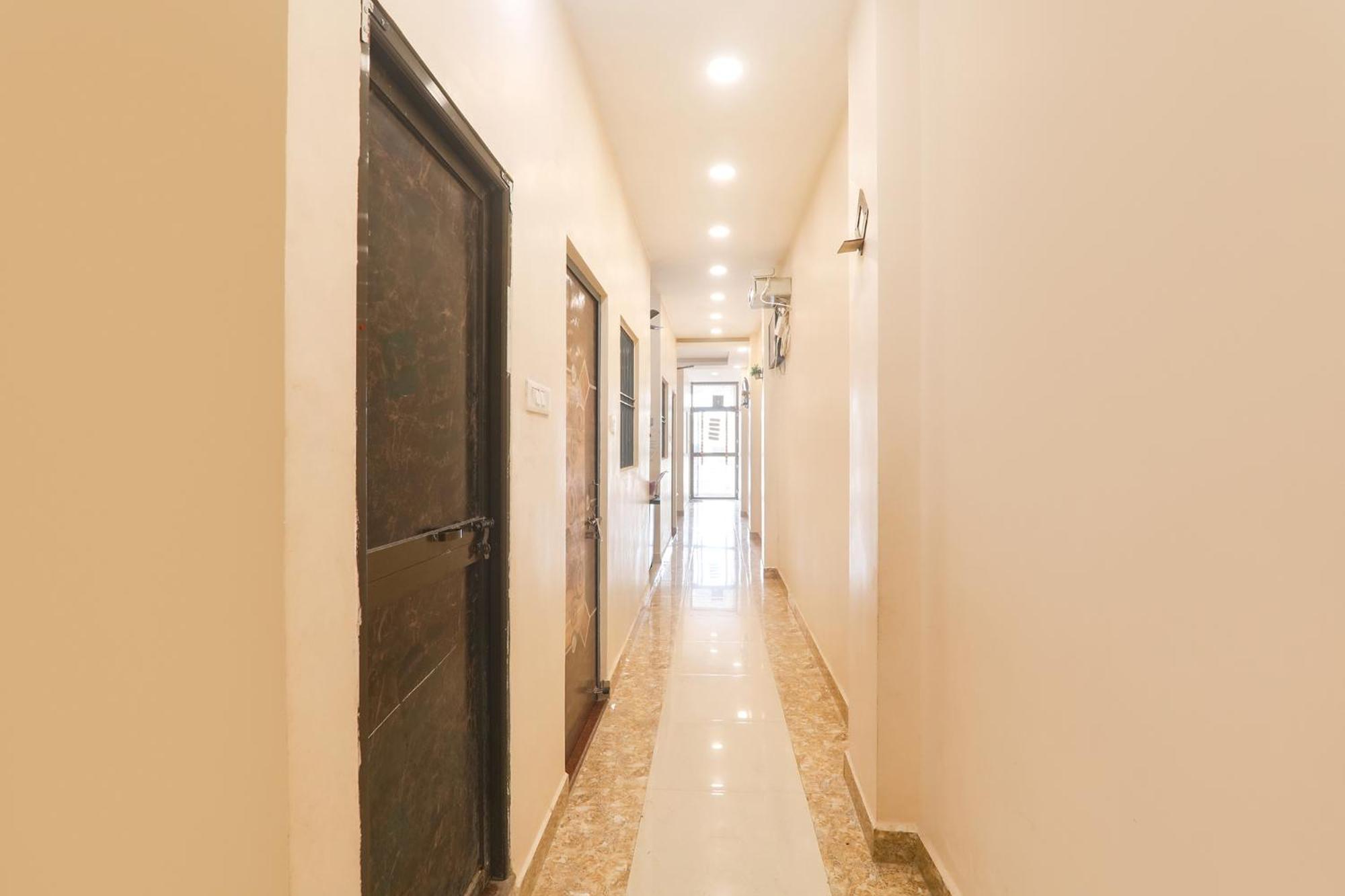 Fabhotel Rk Palace Ayodhya Zewnętrze zdjęcie